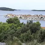 Studio Apartment Krapanj شقة كرابانج