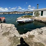 Studio Apartment Krapanj شقة *