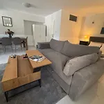 Studio Apartment Krapanj كرابانج