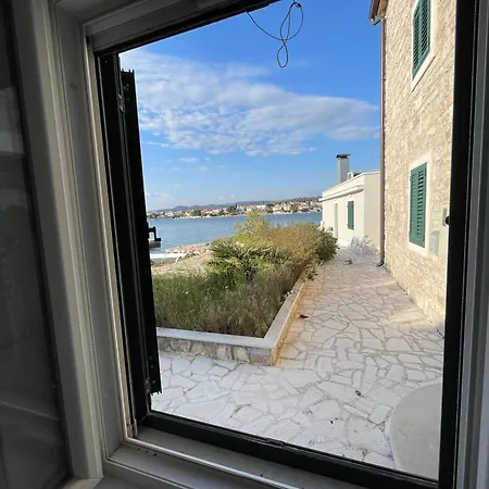 Studio Apartment Krapanj Διαμέρισμα