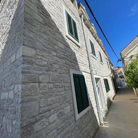 Studio Apartment Krapanj Διαμέρισμα Krapanj