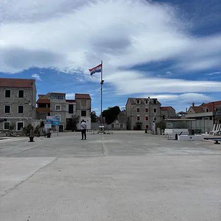 Studio Apartment Krapanj * Krapanj