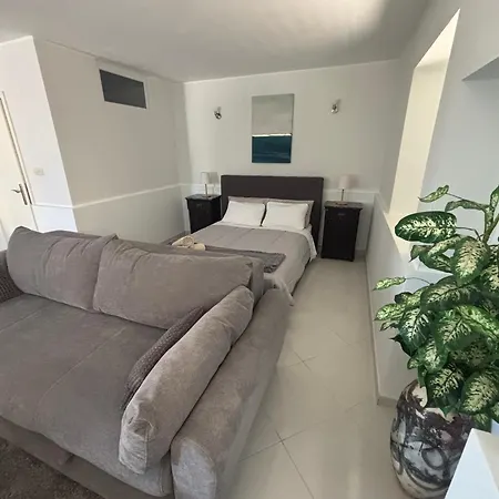 Studio Apartment Krapanj