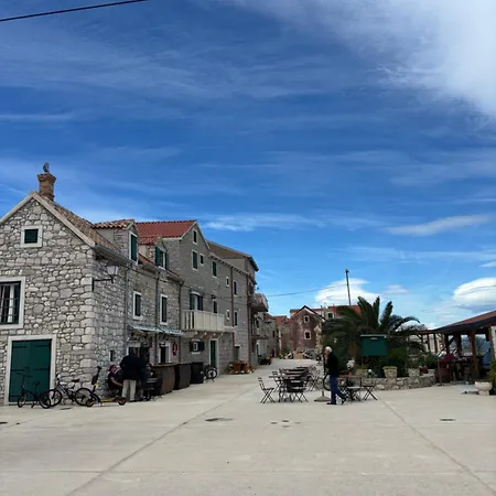 Studio Apartment Krapanj Διαμέρισμα